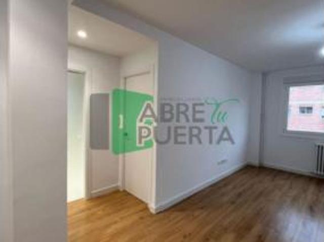 Apartamento en venta en As Lagoas, Ourense