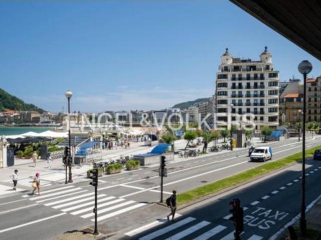 Piso en venta en Mendebaldea, Donostia-san Sebastián