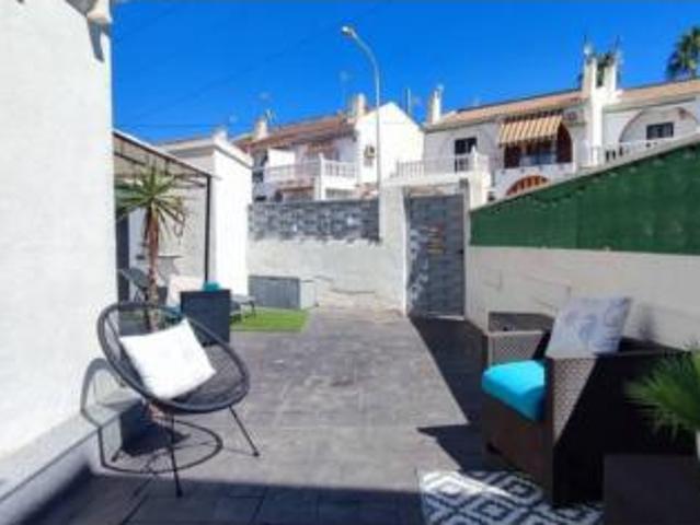 Apartamento en venta en La Mata, Torrevieja