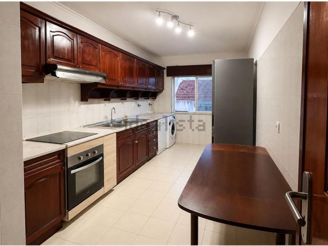 Apartamento venda em Amadora, Lisboa