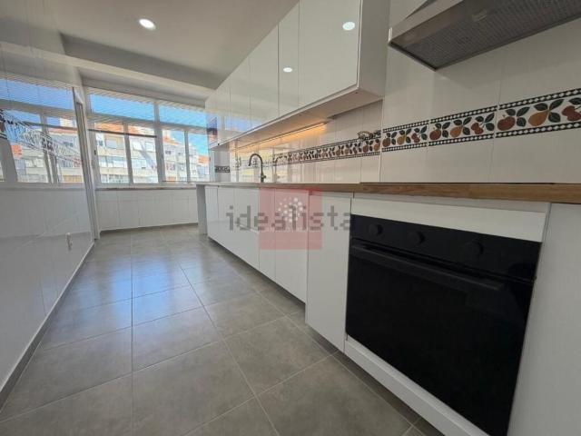 Apartamento venda em Reboleira, Amadora