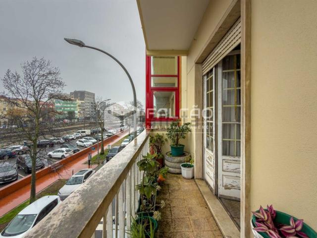 Apartamento venda em Reboleira, Amadora