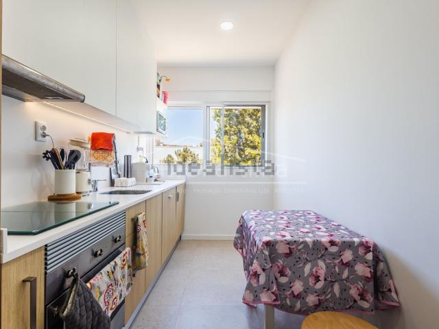 Apartamento venda em Bairro Janeiro, Amadora