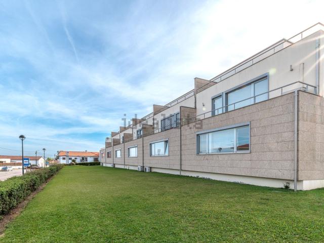 Duplex venda em Vila Boa, Arcozelo