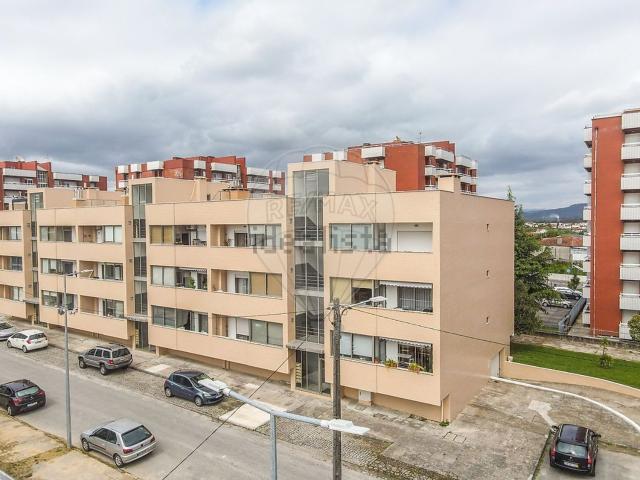 Apartamento alugar em Vila Boa, Arcozelo