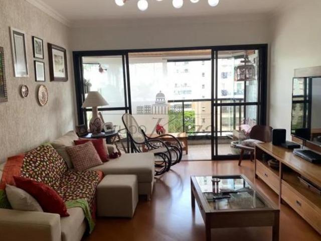 Apartamento venda em Região Imediata de São José dos Campos, Região Metropolitana do Vale do Paraíba e Litoral Norte