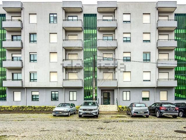 Apartamento alugar em Maia, Vila Nova Da Telha
