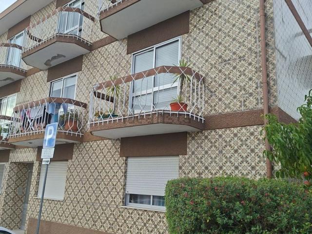 Apartamento alugar em Vilar de Andorinho, Vila Nova de Gaia