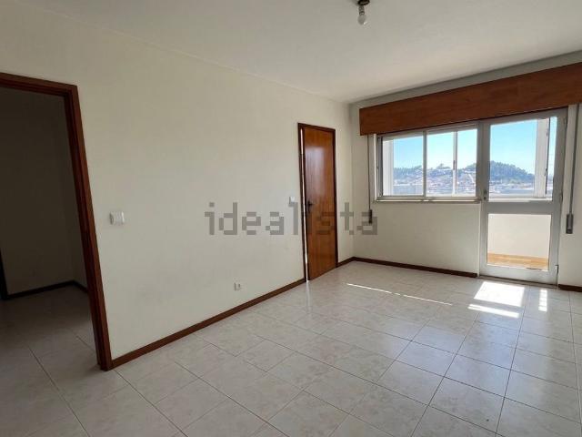 Apartamento alugar em Vilar de Andorinho, Vila Nova De Gaia