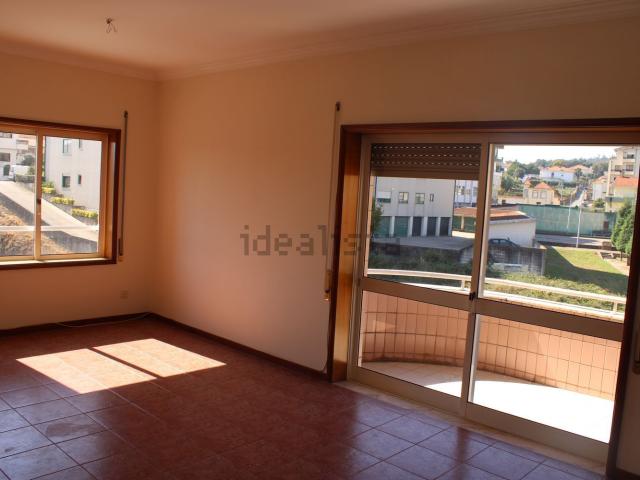 Apartamento alugar em Vilar de Andorinho, Vila Nova De Gaia