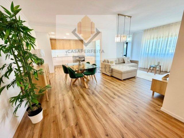 Apartamento venda em Vilar de Andorinho, Vila Nova De Gaia