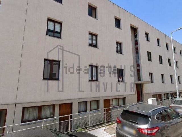 Apartamento alugar em Porto, Lordelo Do Ouro