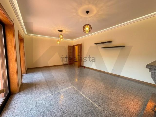 Apartamento alugar em Bairro das Mesuras, Viseu