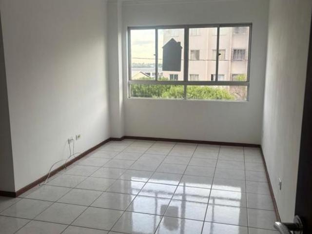Apartamento venda em Umuarama, Região Geográfica Intermediária de Maringá