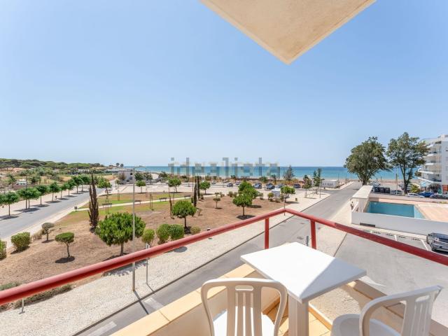 Apartamento venda em Quarteira