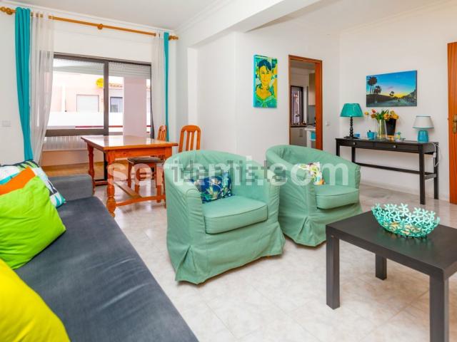 Apartamento venda em Quarteira