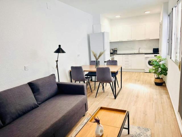 Apartamento en alquiler en Castellón De La Plana, Castellón