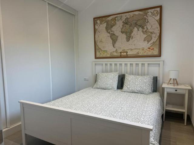 Apartamento en alquiler en Torre de Benagalbón, La Axarquía