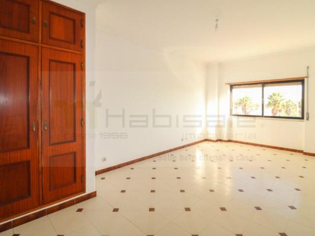 Apartamento alugar em Almada, Setúbal