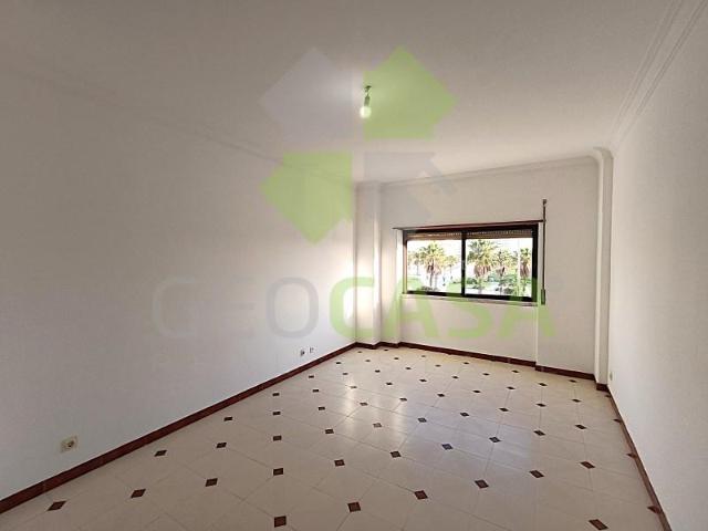 Apartamento alugar em Almada, Setúbal