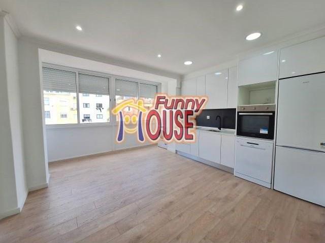 Apartamento venda em Amadora, Lisboa