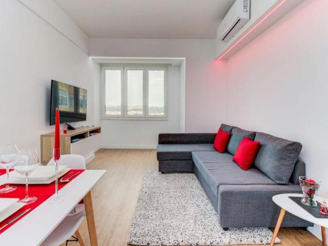 Apartamento alugar em Amadora, Urbanização da Atalaia