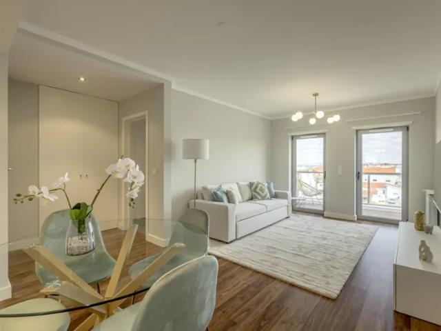 Apartamento alugar em Capuchos, Almada