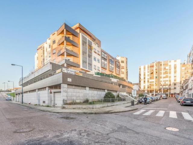 Apartamento alugar em Bairro da Esperança, Lisboa