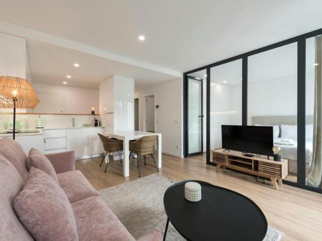 Apartamento alugar em Porto, Aldoar