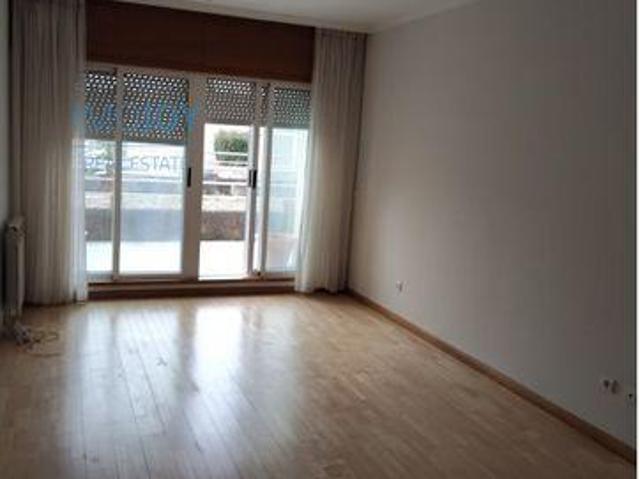 Apartamento alugar em Porto, Lordelo Do Ouro