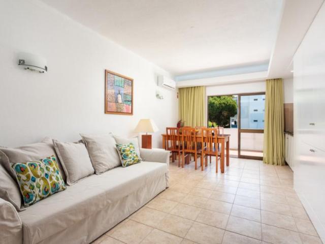 Apartamento alugar em Quarteira, Vilamoura