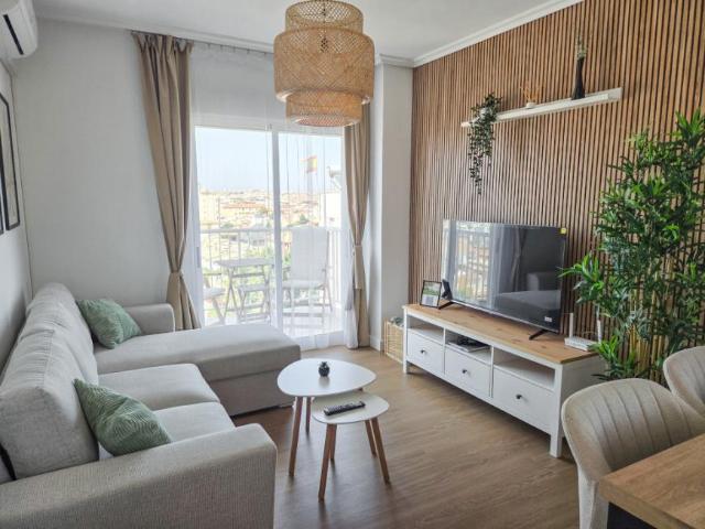 Apartamento en alquiler en Urbanización Calas Blancas, Torrevieja