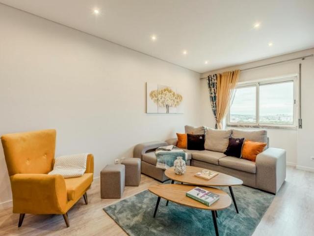 Apartamento alugar em Almada, Setúbal