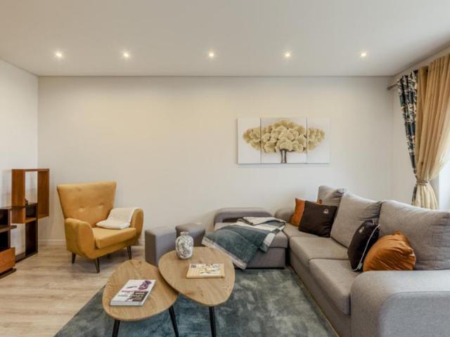 Apartamento alugar em Almada, Setúbal