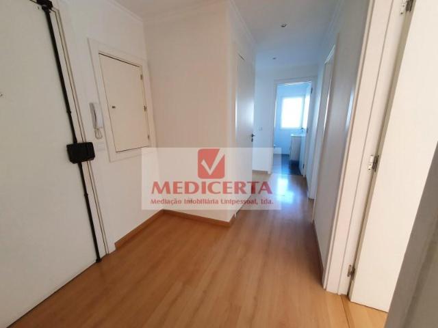 Apartamento alugar em Bairro Janeiro, Amadora