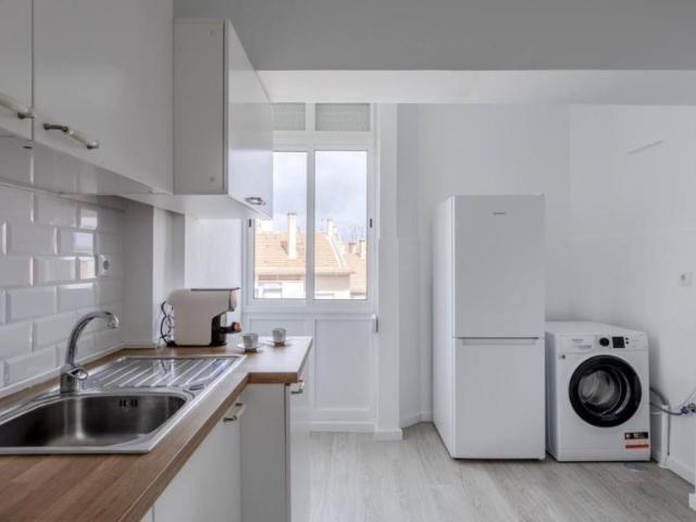 Apartamento alugar em Amadora, São Brás