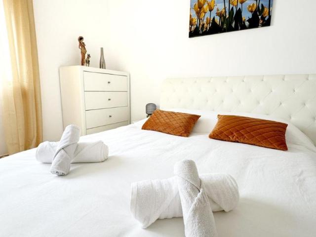 Apartamento alugar em Armação De Pêra, Faro