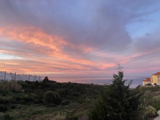 Apartamento alugar em Alto de Ribeira d'Ilhas, Mafra