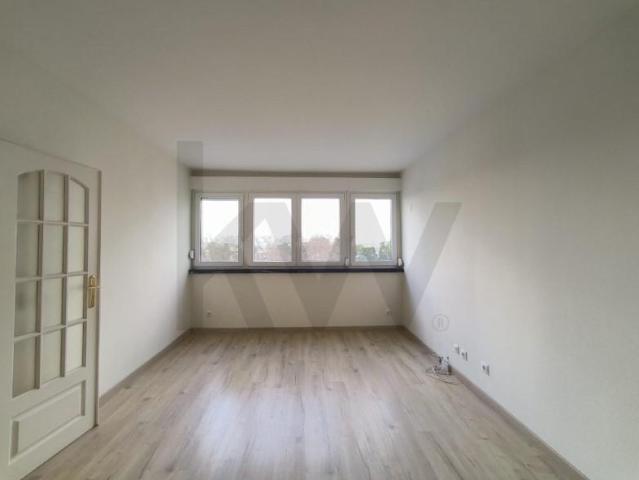 Apartamento alugar em Santa Clara, Lisboa