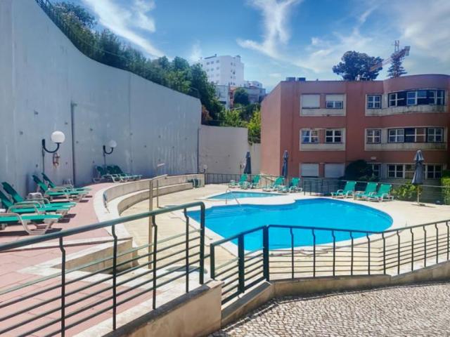 Apartamento alugar em Santa Clara, Lisboa