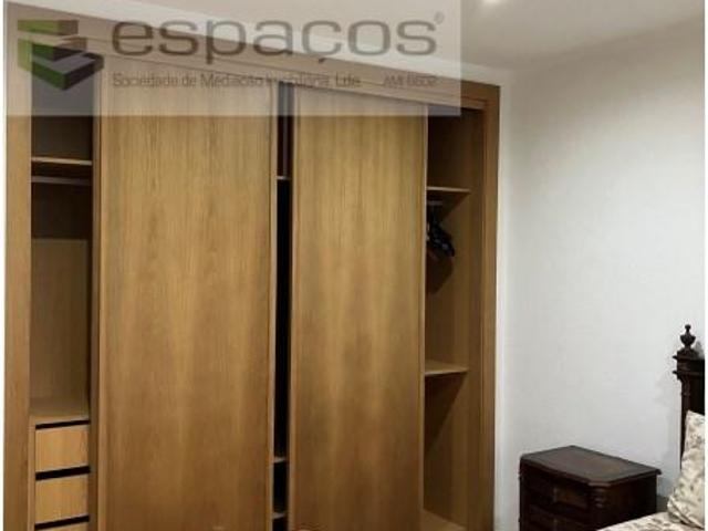 Apartamento alugar em Santiago Dos Velhos, Lisboa