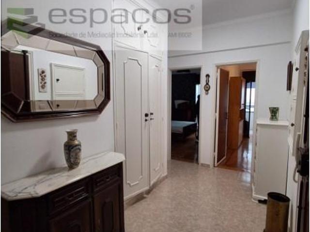 Apartamento alugar em Santiago Dos Velhos, Lisboa