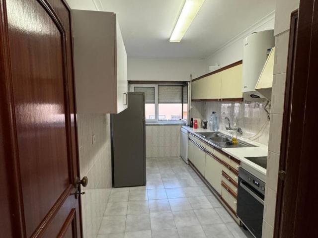 Apartamento alugar em Mem Martins, Sintra