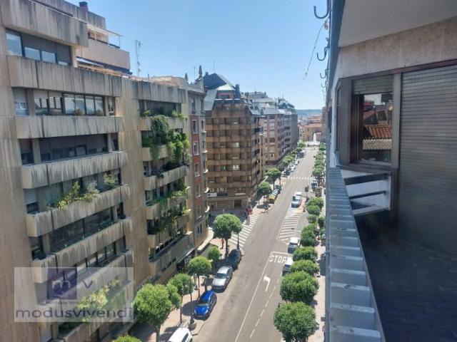 Apartamento en alquiler en Centro, León