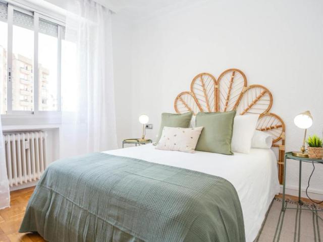 Apartamento en alquiler en Etxabakoitz, Iruñerria
