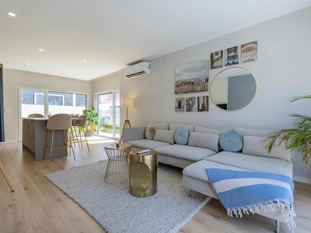 Apartamento alugar em Quintinha de Dentro, Almada
