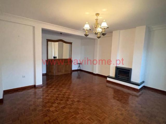 Apartamento venda em Chaves, Vila Real