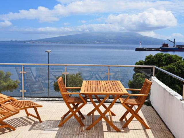 Apartamento alugar em Horta, Matriz