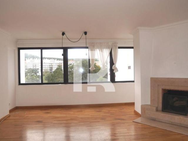 Apartamento alugar em Bairro do Aqueduto, Oeiras