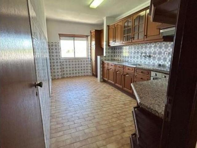 Apartamento venda em Rio Maior, Santarém